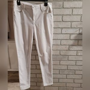 Old Navy Rockstar skinny white jeans size: 8